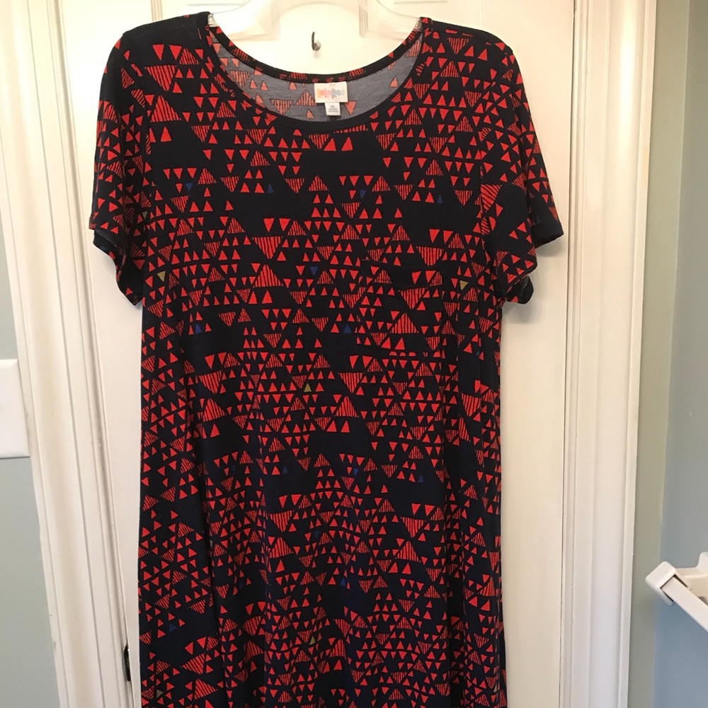 Lularoe Xl Carly EUC Navy And Red Print